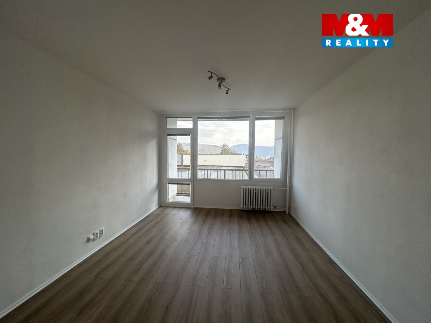 obývací pokoj s lodžií