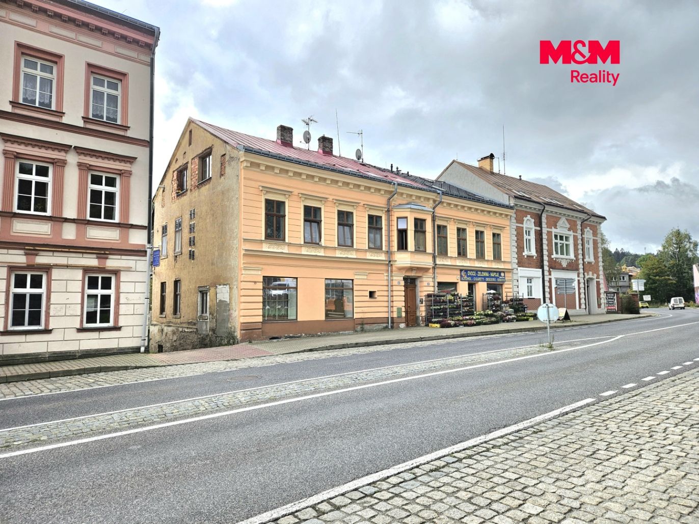 Dům