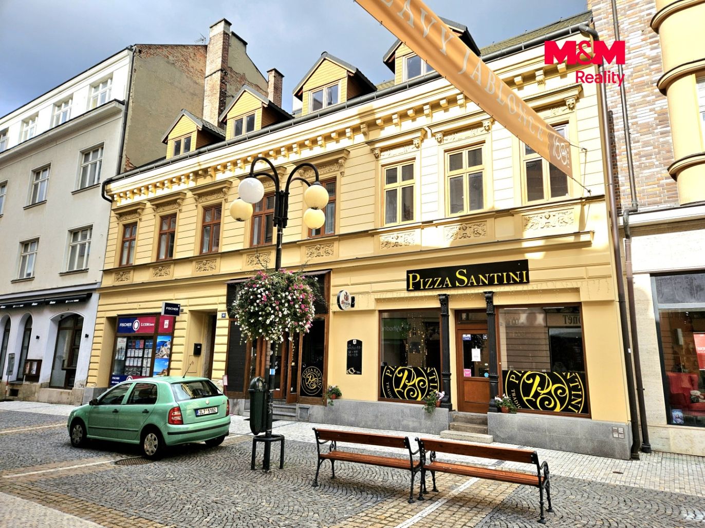 Dům