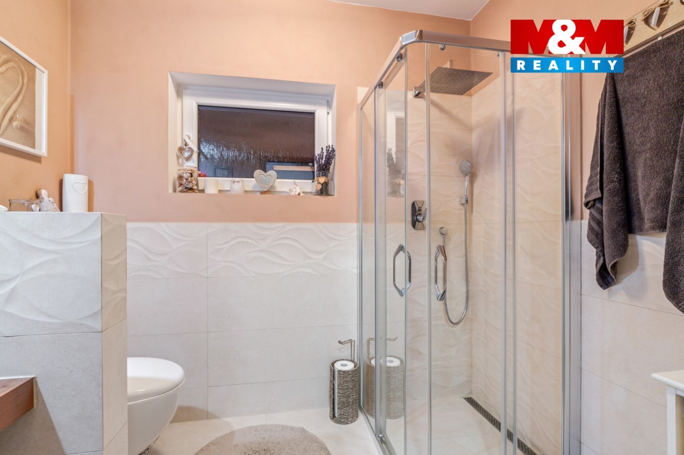 Koupelna s WC v přízemí
