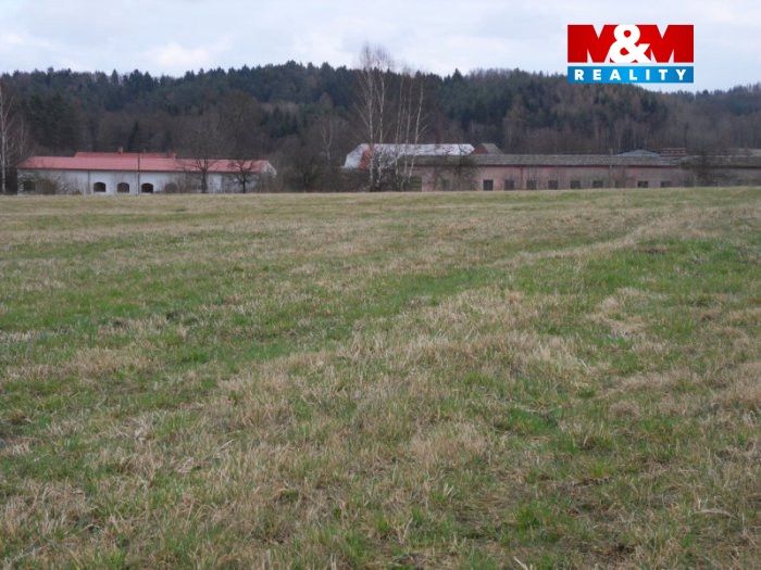 pohled na pozemek 