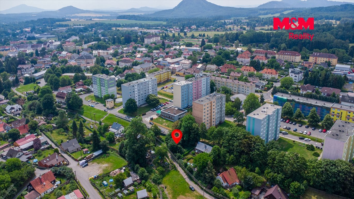 pohled na pozemek