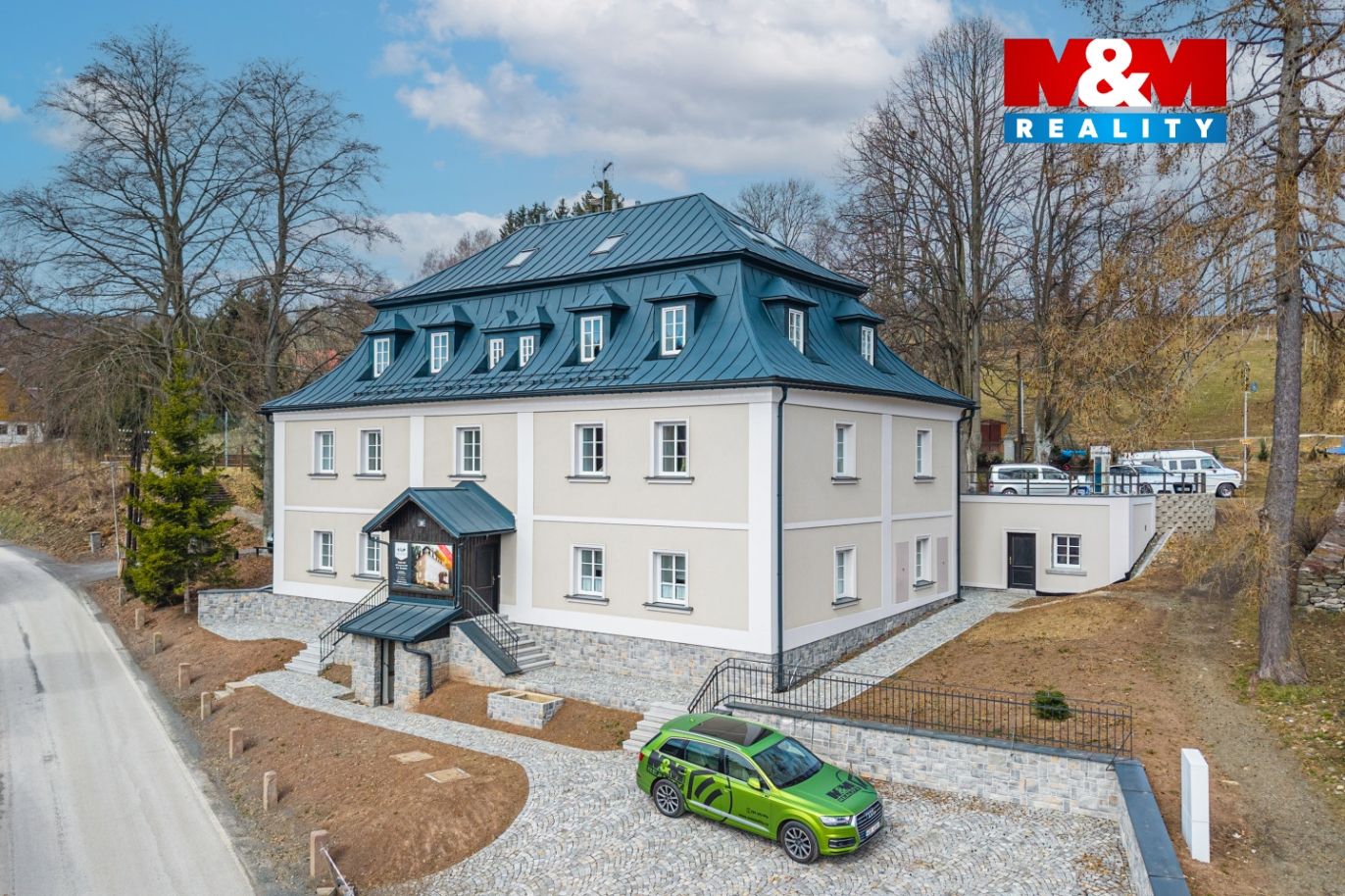 Dům