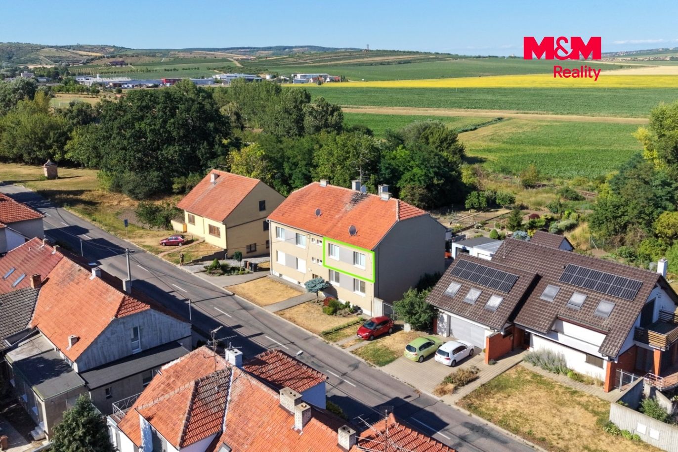 Dům a okolí