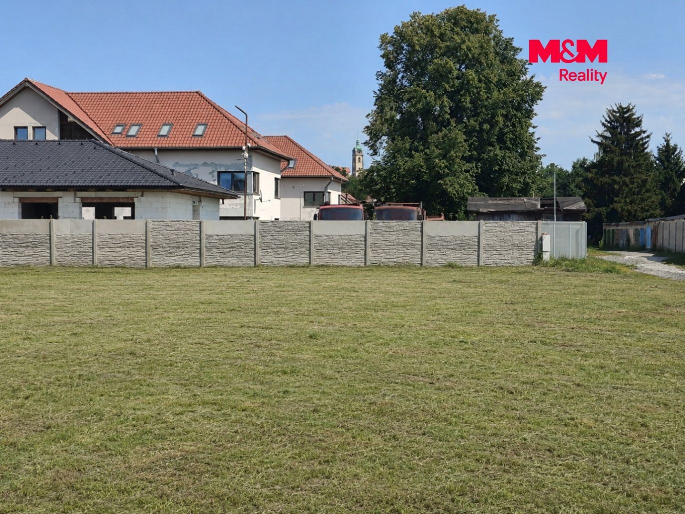 Pohled na pozemek