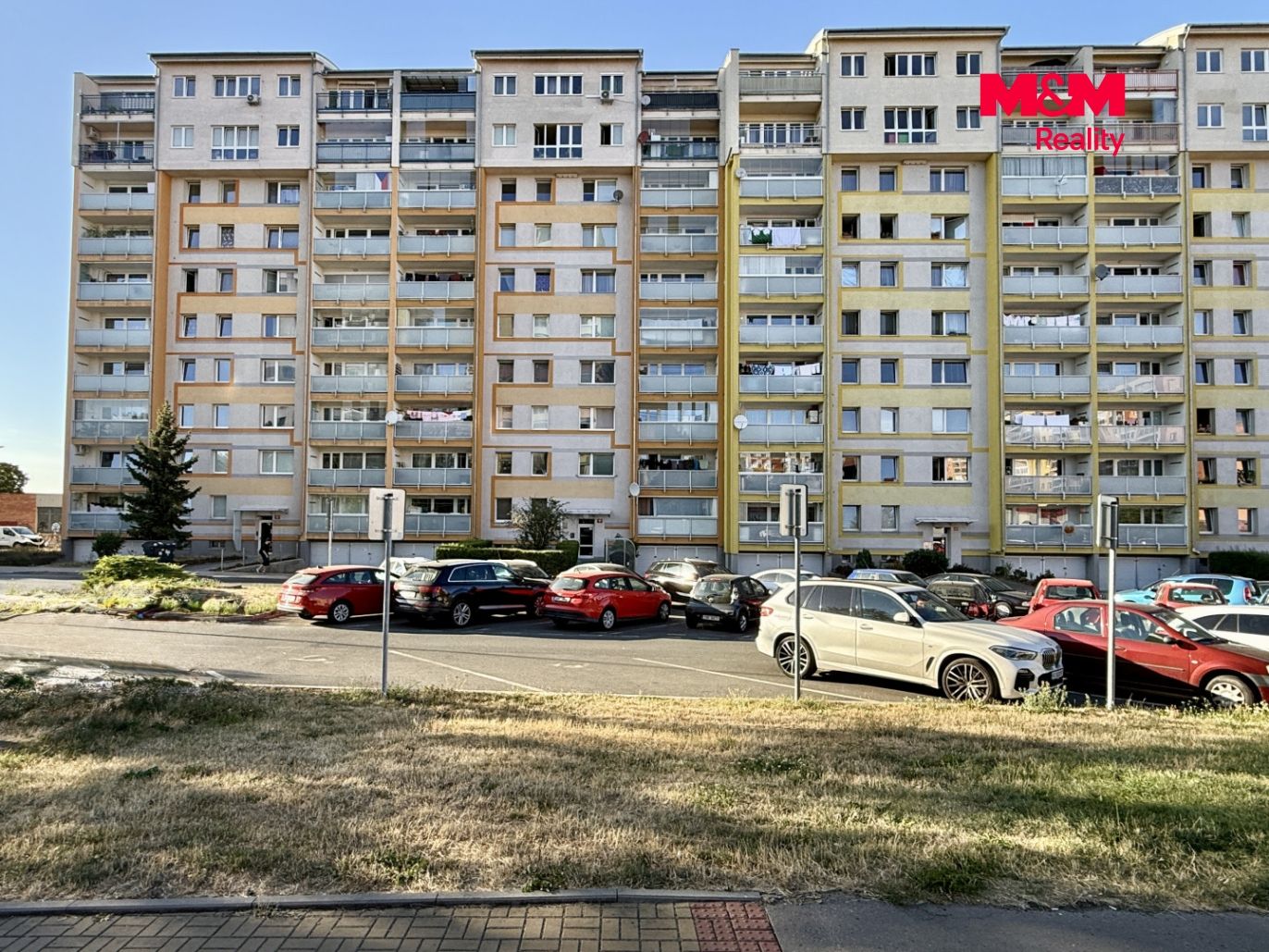Dům
