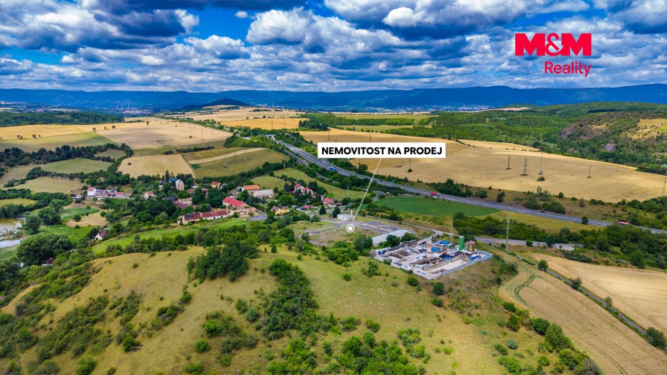 pohled na pozemek