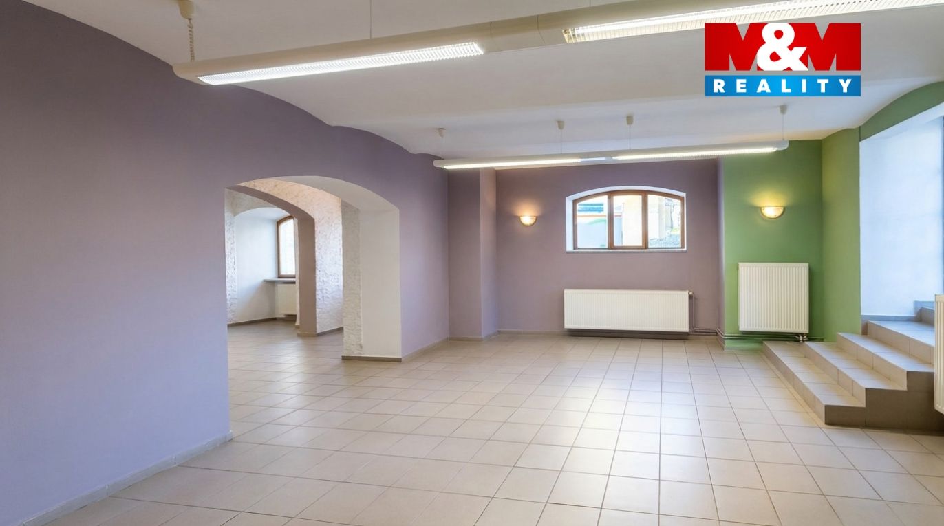 Edit_real_estate_photo_professio…_202605062302.jpeg