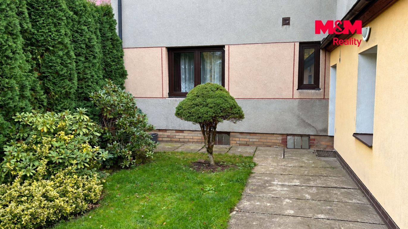 15_Exterier_zahradni_dvur.png