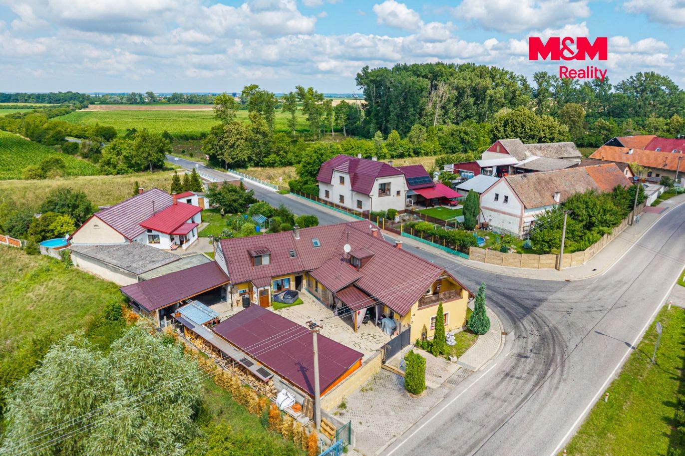 Dům