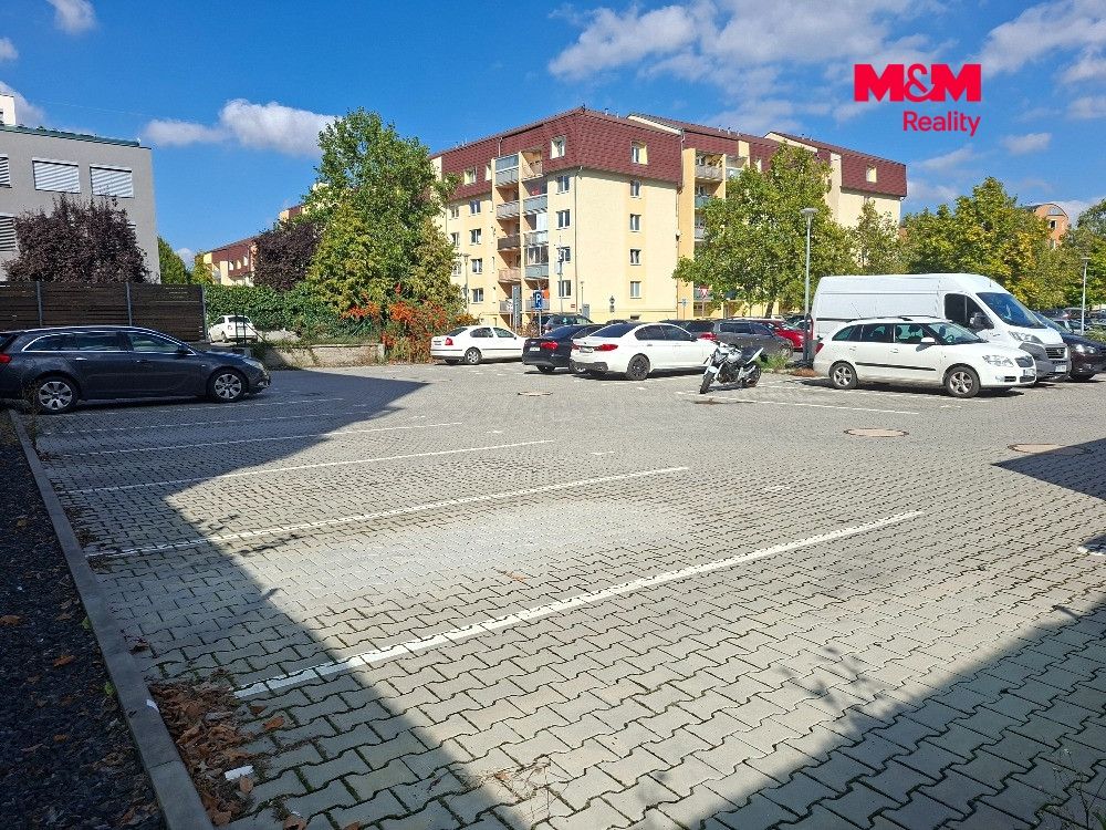 Pohled na parkoviště