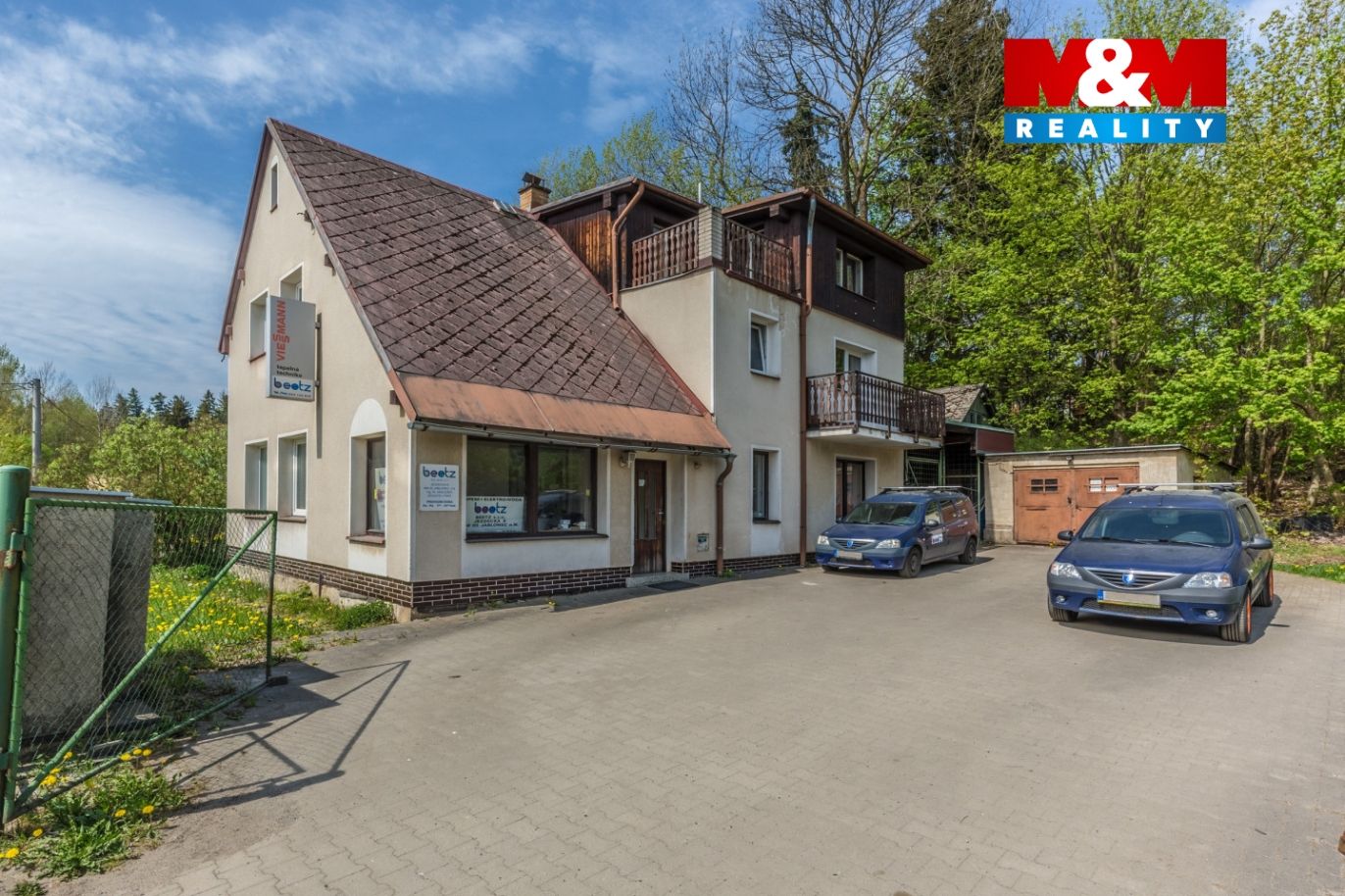 Dům