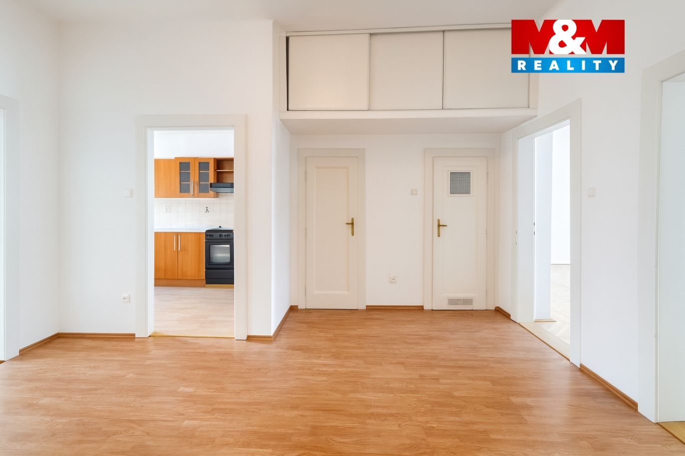 entry / předsín 