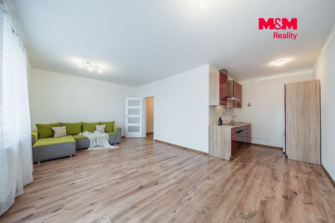 948300 - Pronájem bytu 1+kk v Velkém Oseku, ul. U hřiště
