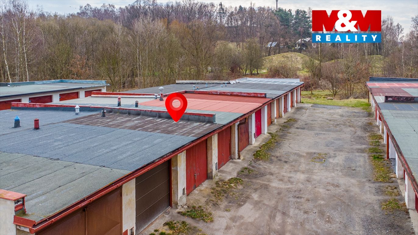 pohled na garáž