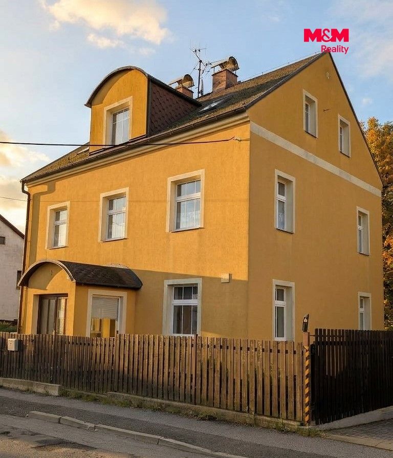 Dům