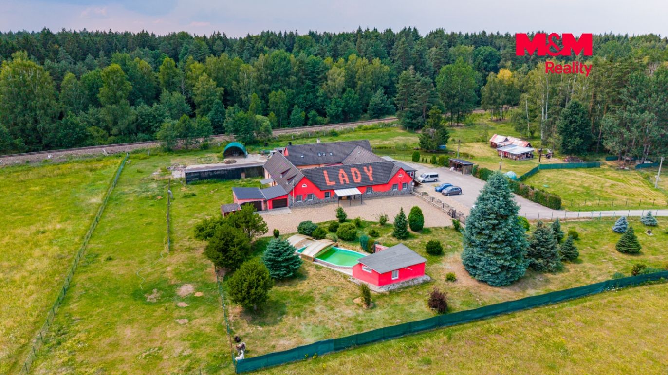 Rodinný dům s nebytovými prostory