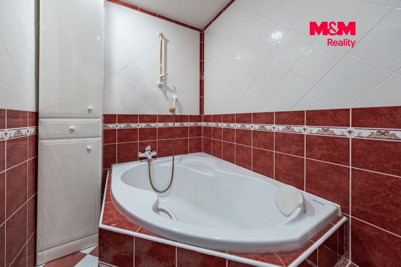 Prodej bytu 3+1, 78 m², Mnichovice, ul. Pražská