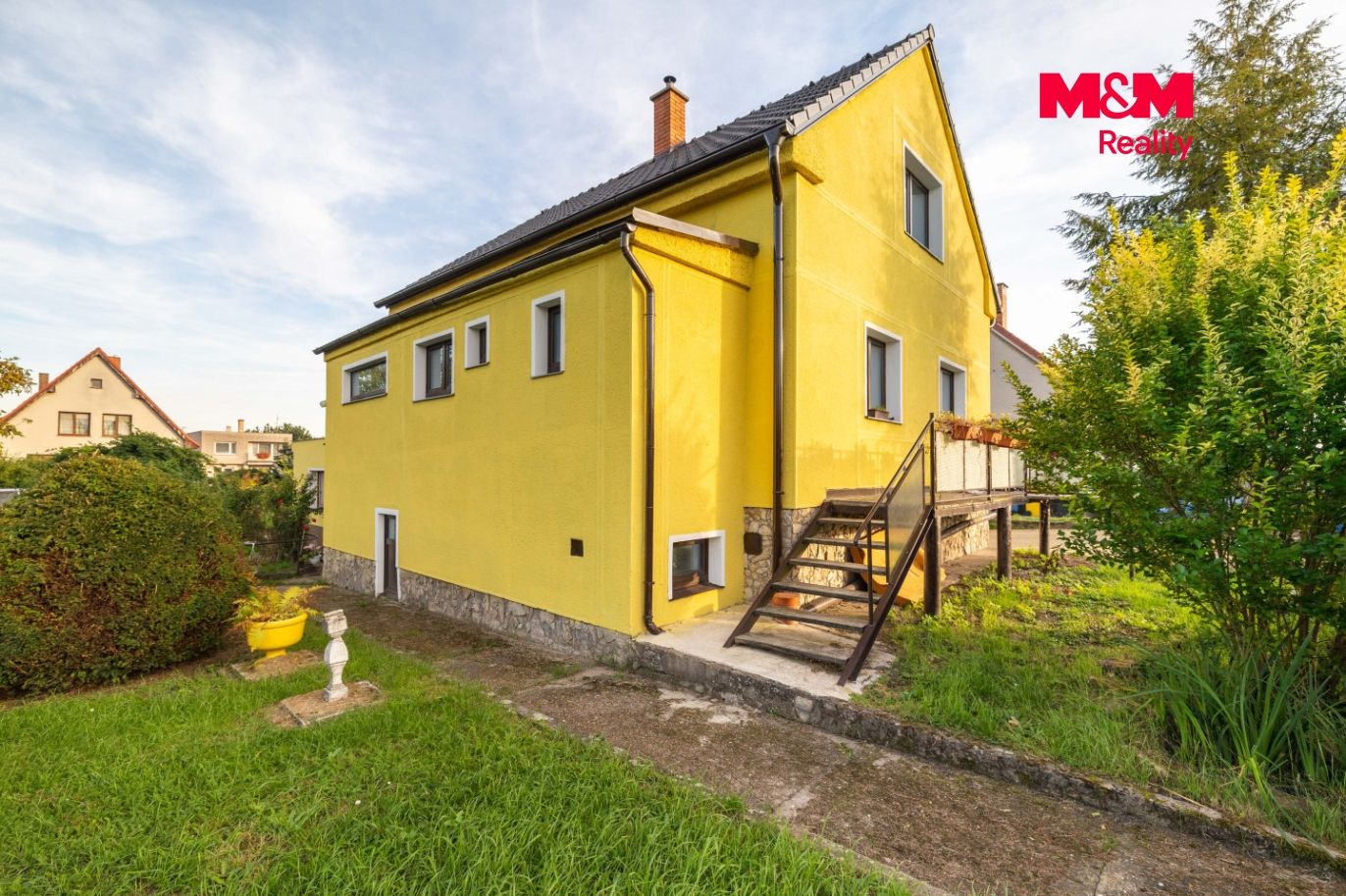 Dům