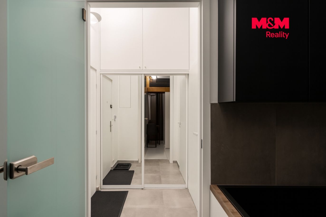 Pronájem bytu 1+kk, 34 m², Praha, ul. Polská