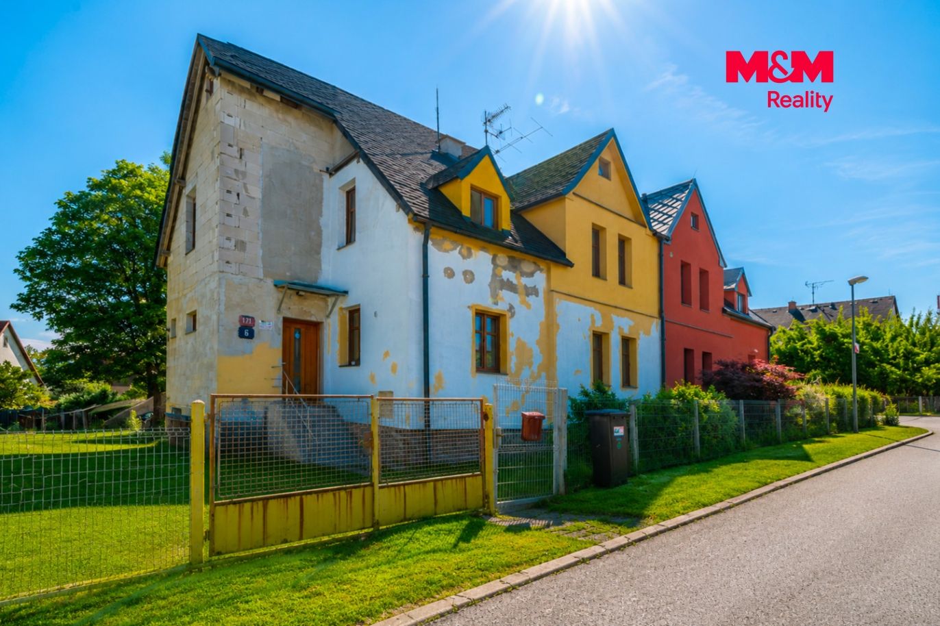 Dům