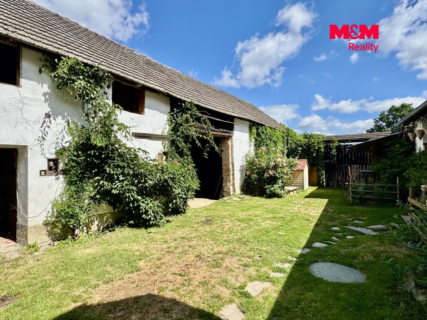 Prodej zemědělské usedlosti s pozemky 37992 m², Světce