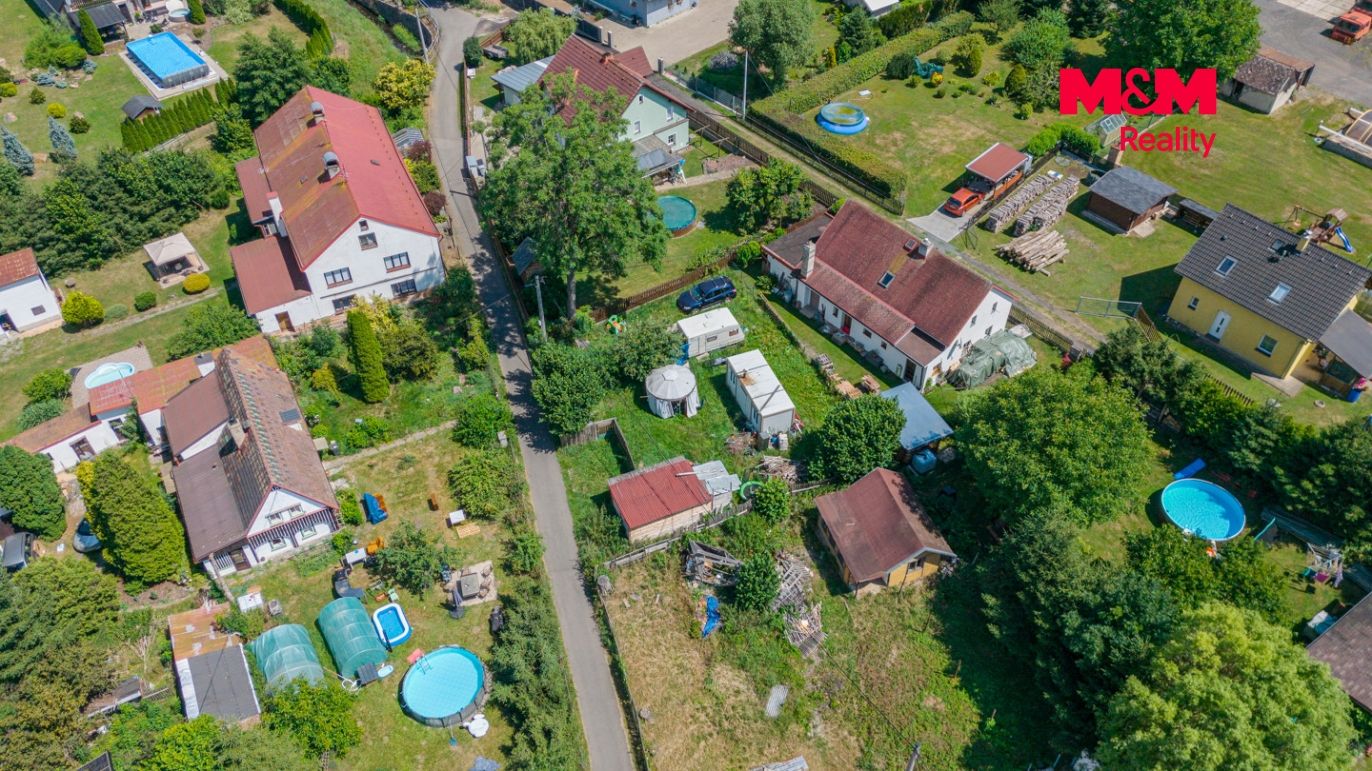 pohled na pozemek