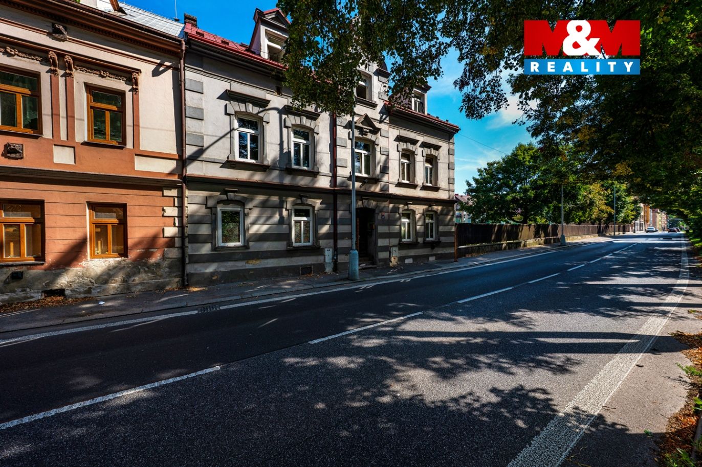Dům