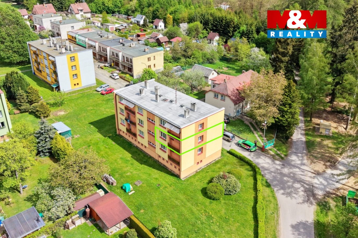 dům a okolí