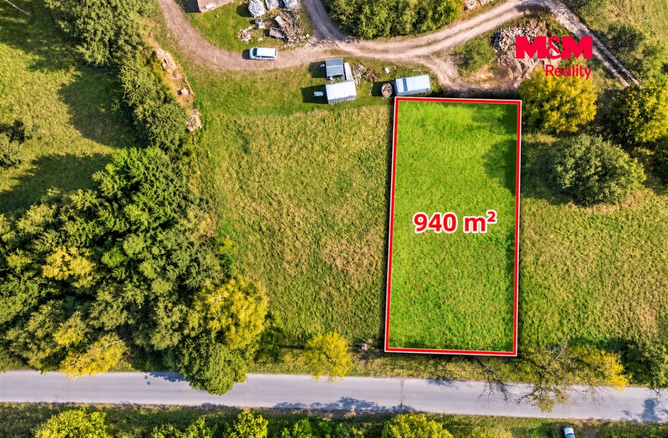Letecký pohled na pozemek 940 m².png