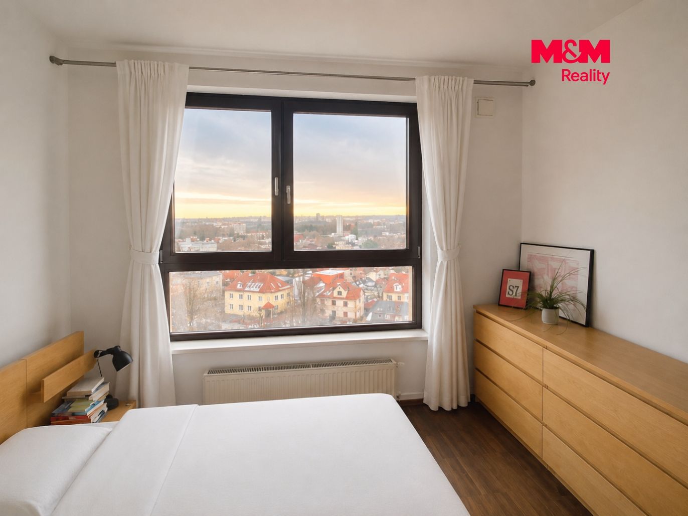 955880 - Pronájem bytu 2+kk, 46 m², Praha, ul. JeremiášovaLožnice 2.png