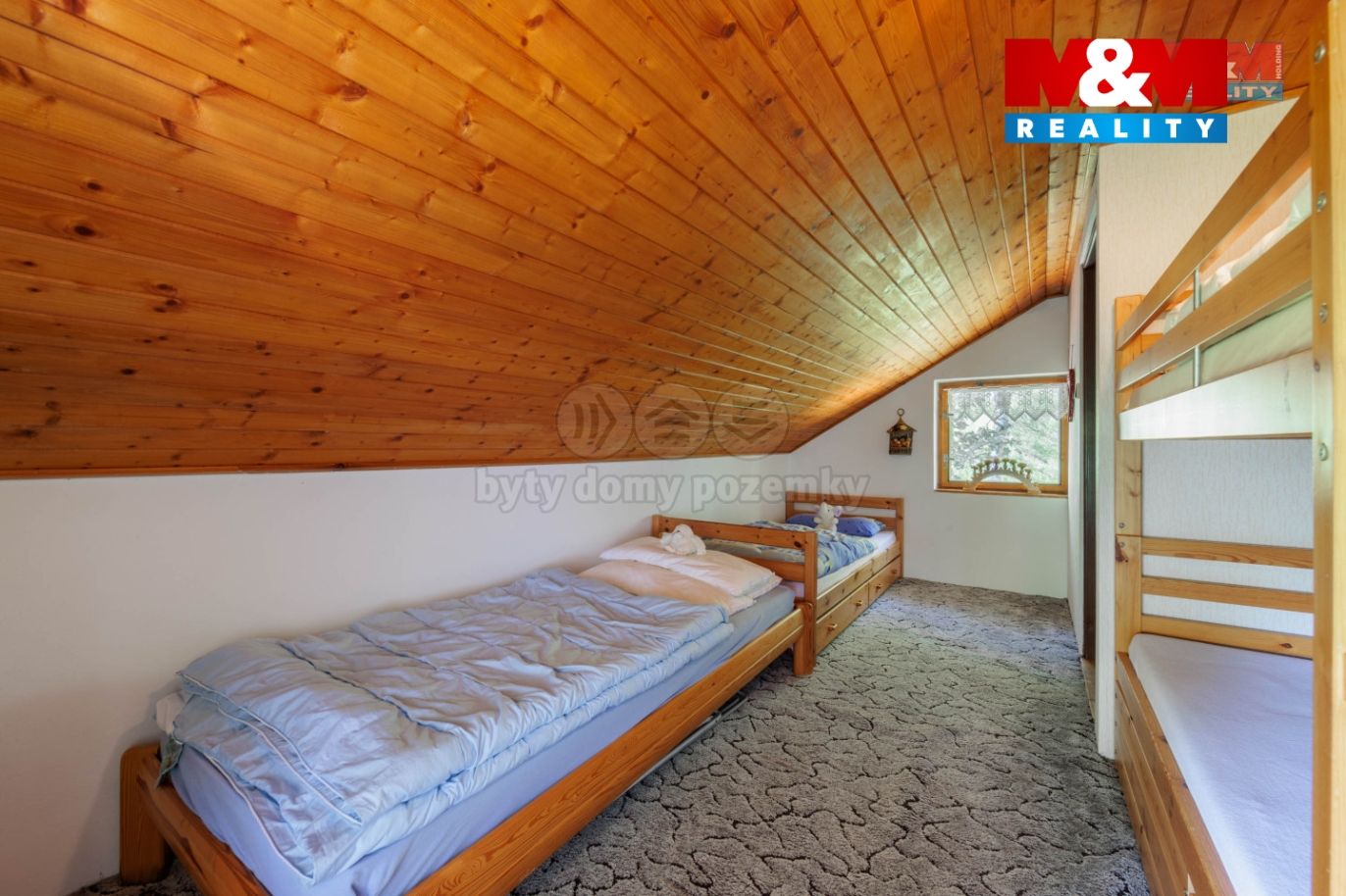 6e9056c5-2aef-4756-99d6-db1000ddddd1.jpg