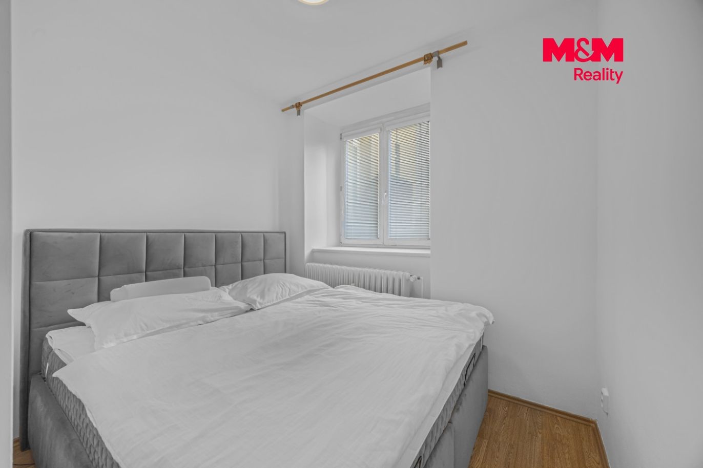 Prodej bytu 2+kk, 42 m², Hradec Králové, ul. Resslova