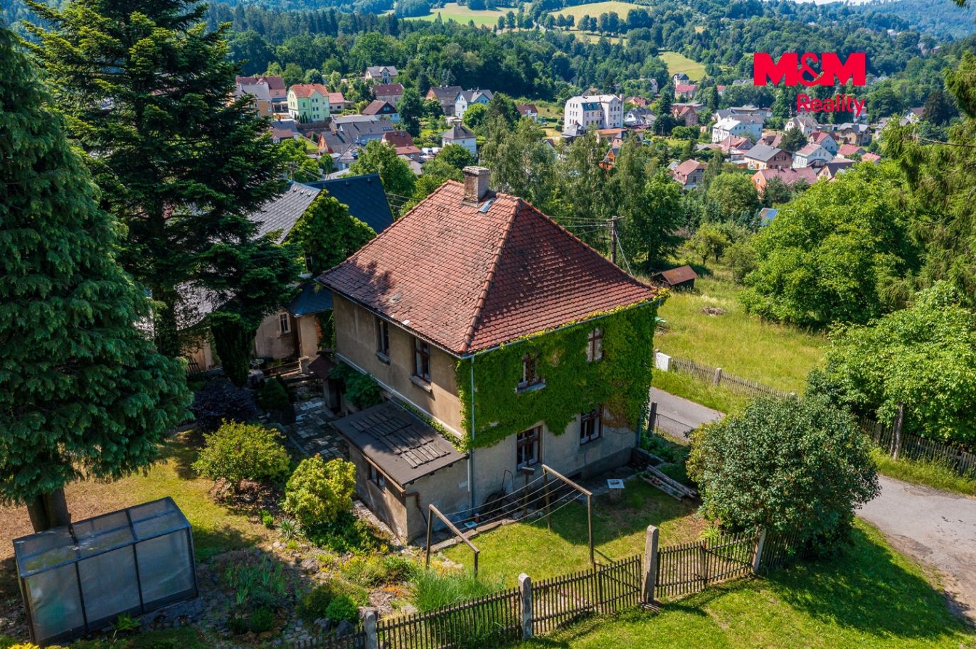 Dům