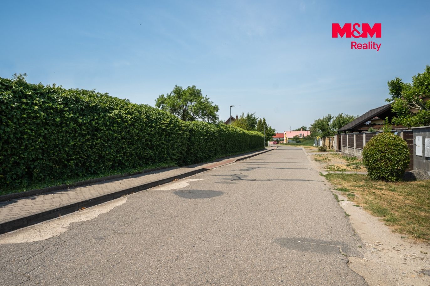 web_023_20260629_MM_Reality_pozemek_Martinice.png