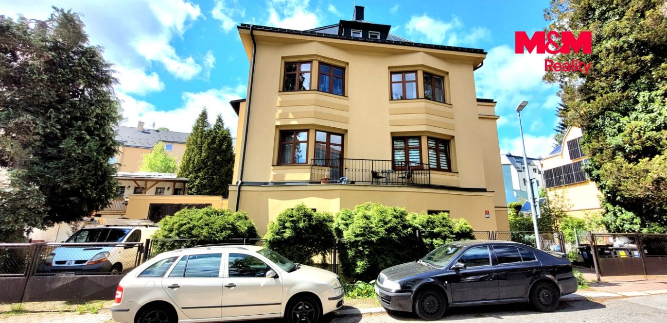 Dům