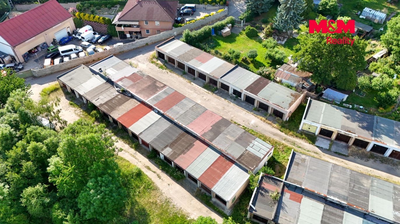 Garáž