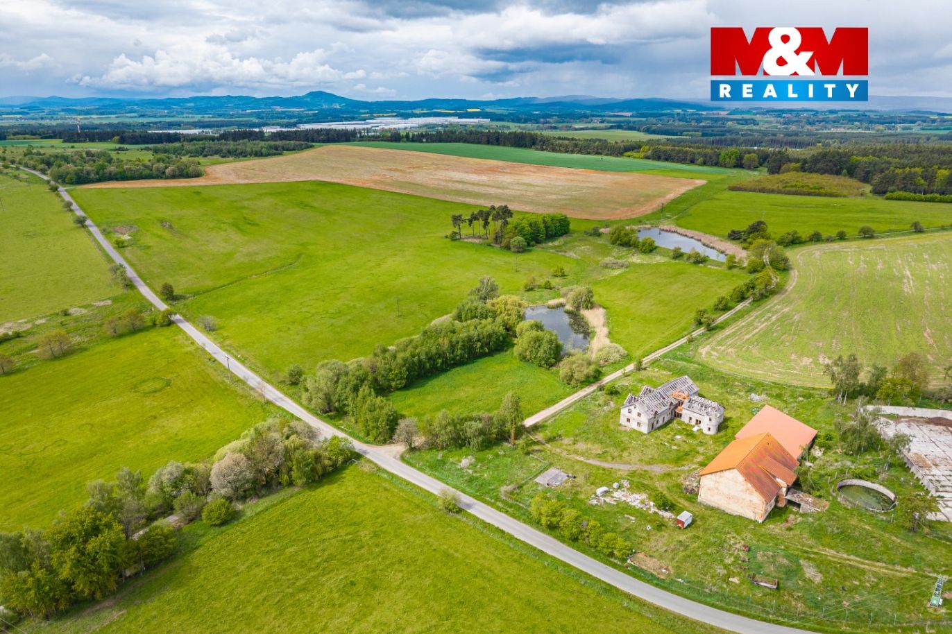Nemovitost a okolí