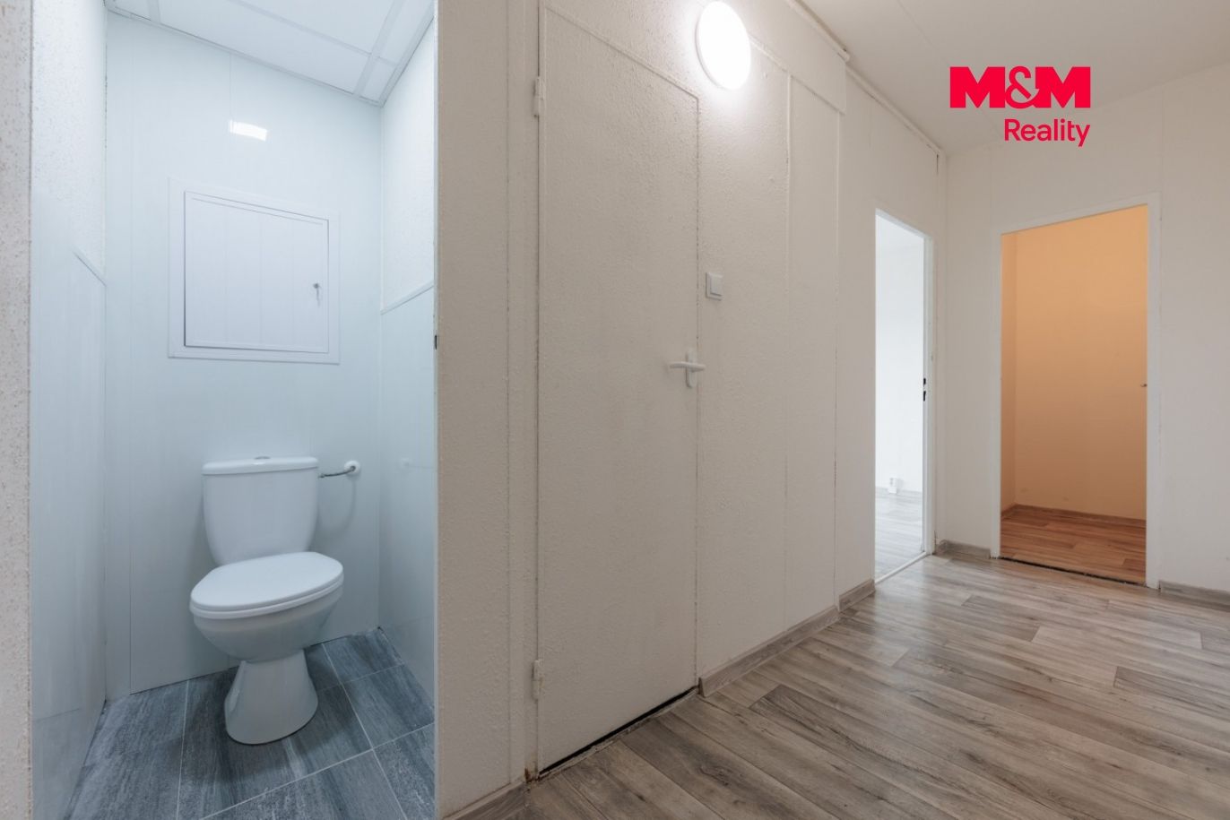Předsíň a WC - vyklizený stav