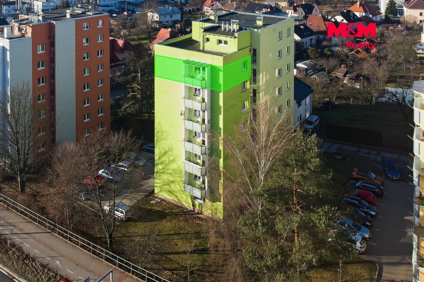 Dům a okolí