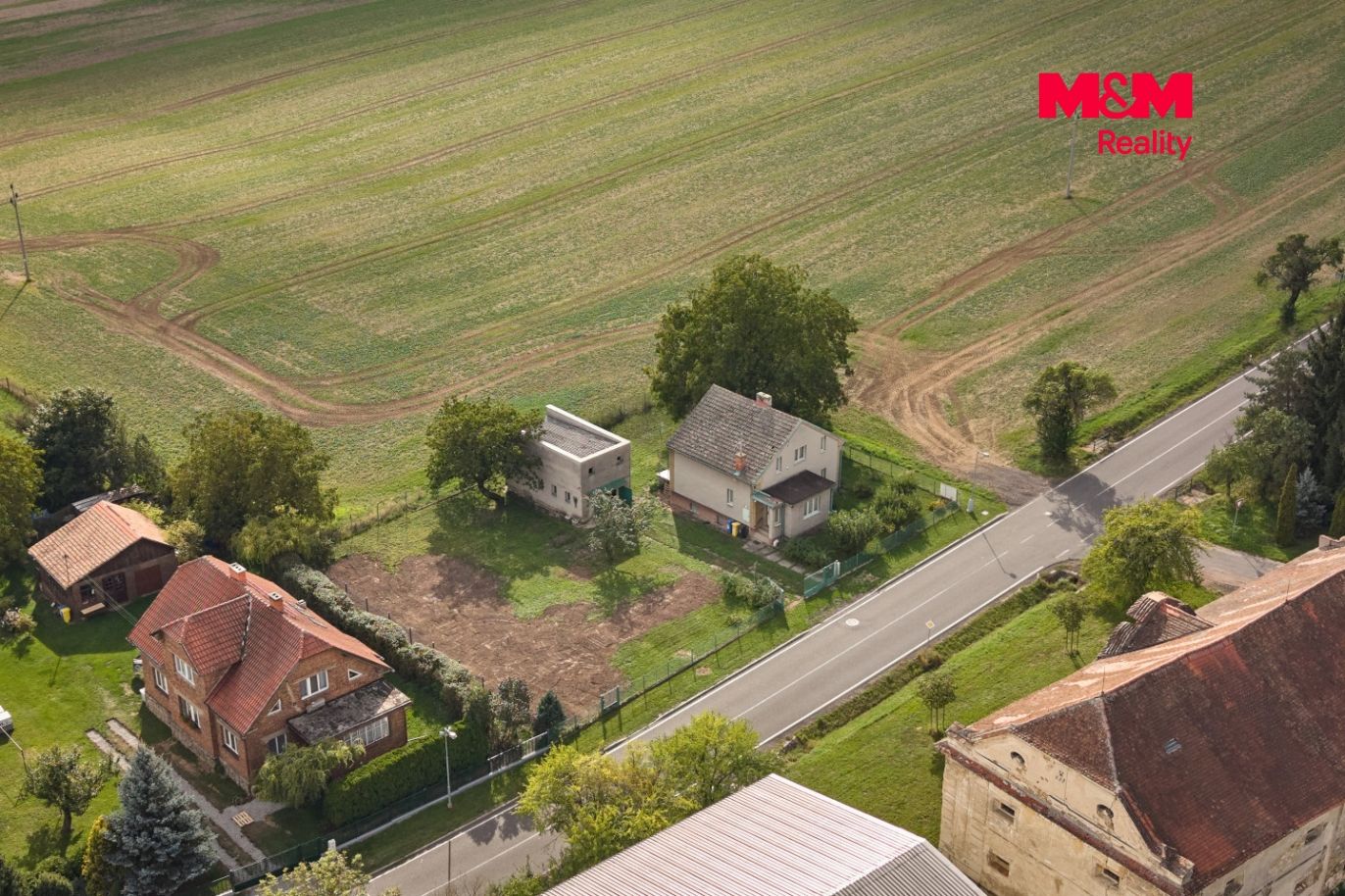 Exteriér_pohled z dronu