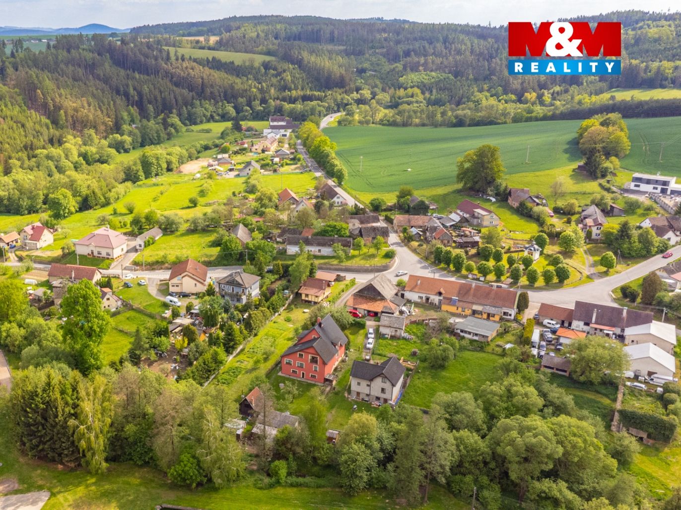 RODINNY DUM BILKOVICE DRON-13.jpg
