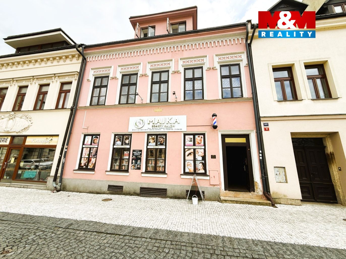 Dům