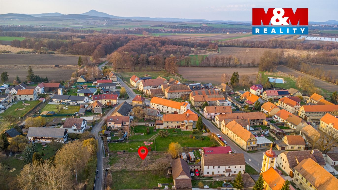 pohled  na pozemek