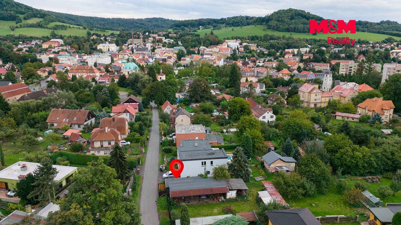 pohled na garáž