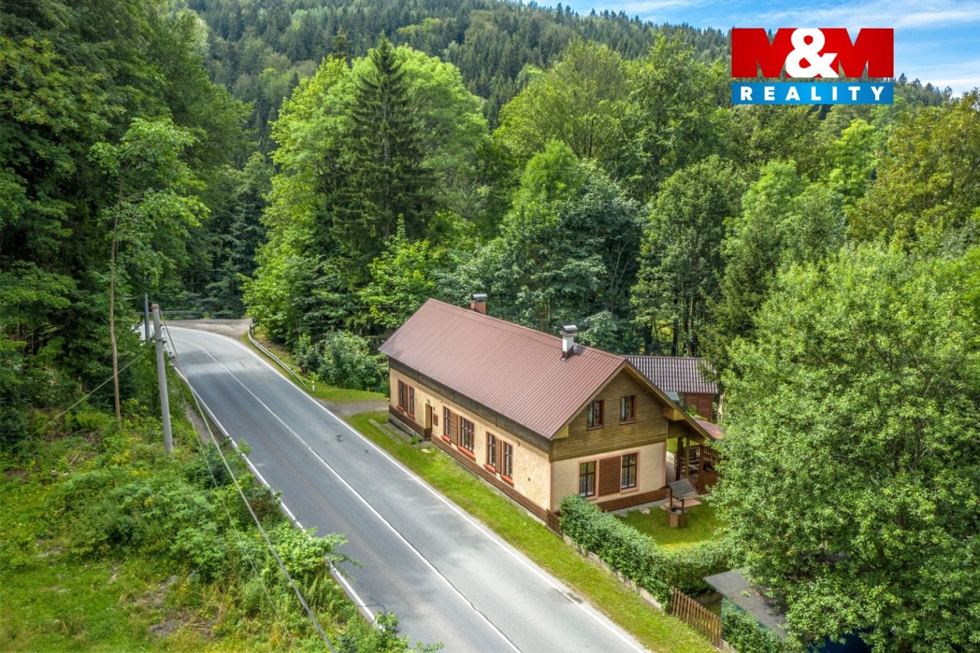 Dům