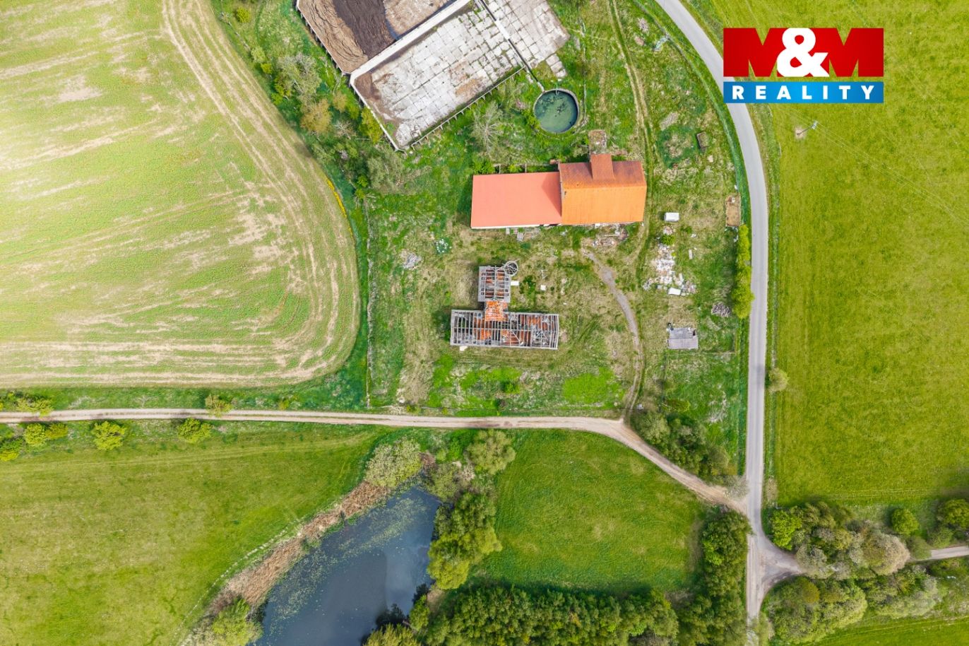 Nemovitost a okolí