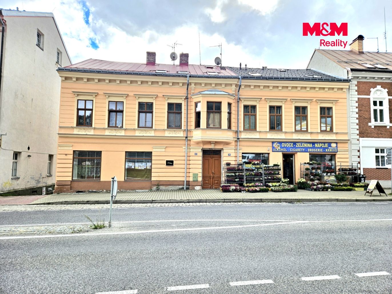 Dům