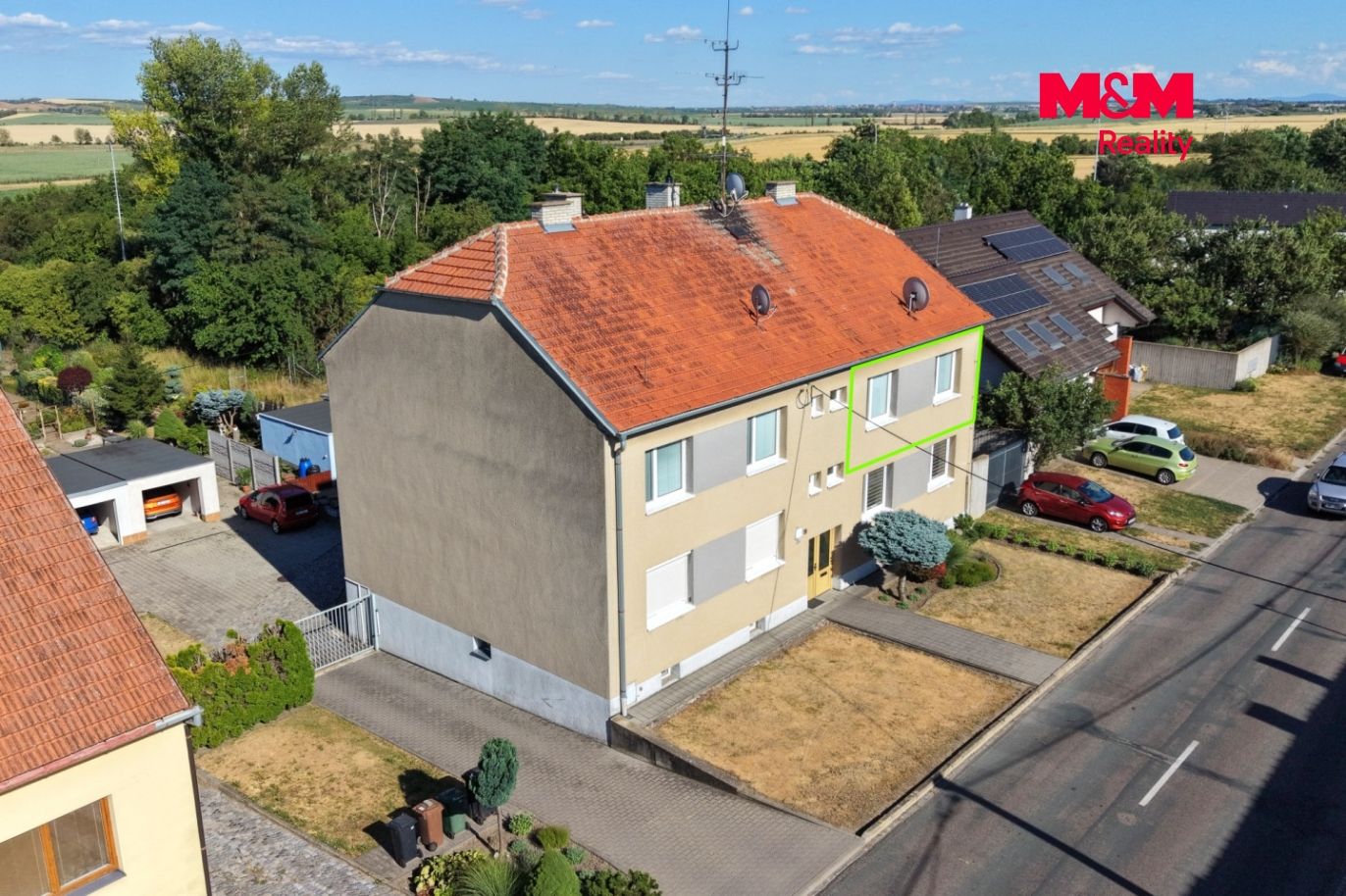 Dům a okolí