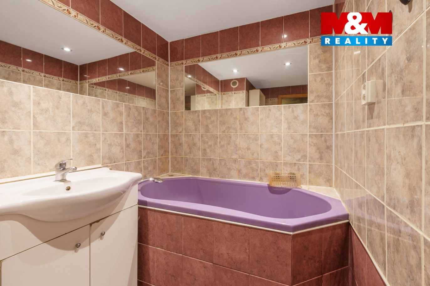 Prodej bytu 3+1, DV, 76 m², Chomutov, ul. Zahradní